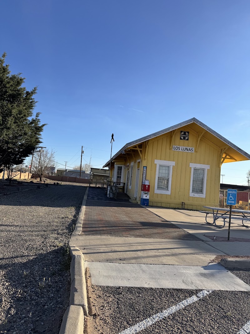 Daniel Fernandez Recreation Center