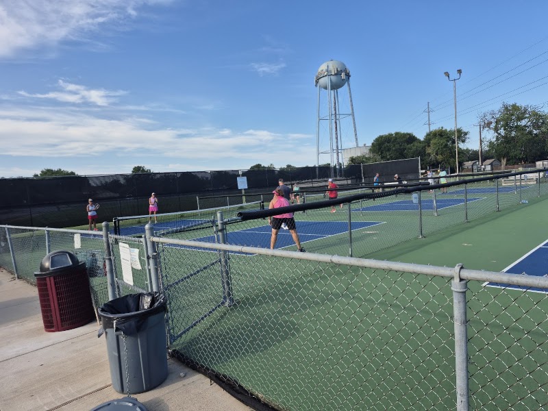Lakeside Town Hall Pickleball Courts
