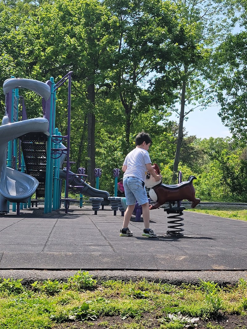 Central Islip Community Park Playground - Pickleball in Central Islip, New York