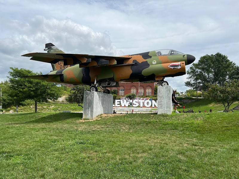 Veterans Memorial Park (formerly Heritage Park)