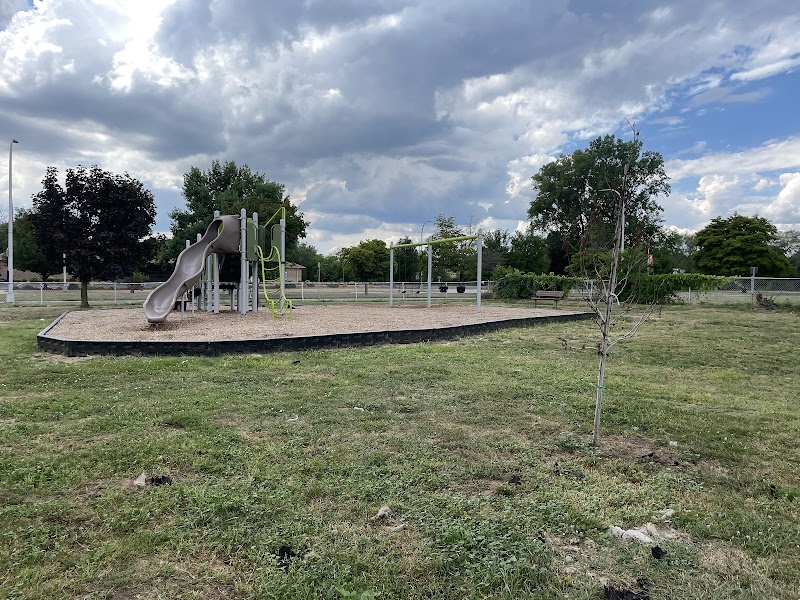 15th and Outer Drive Park
