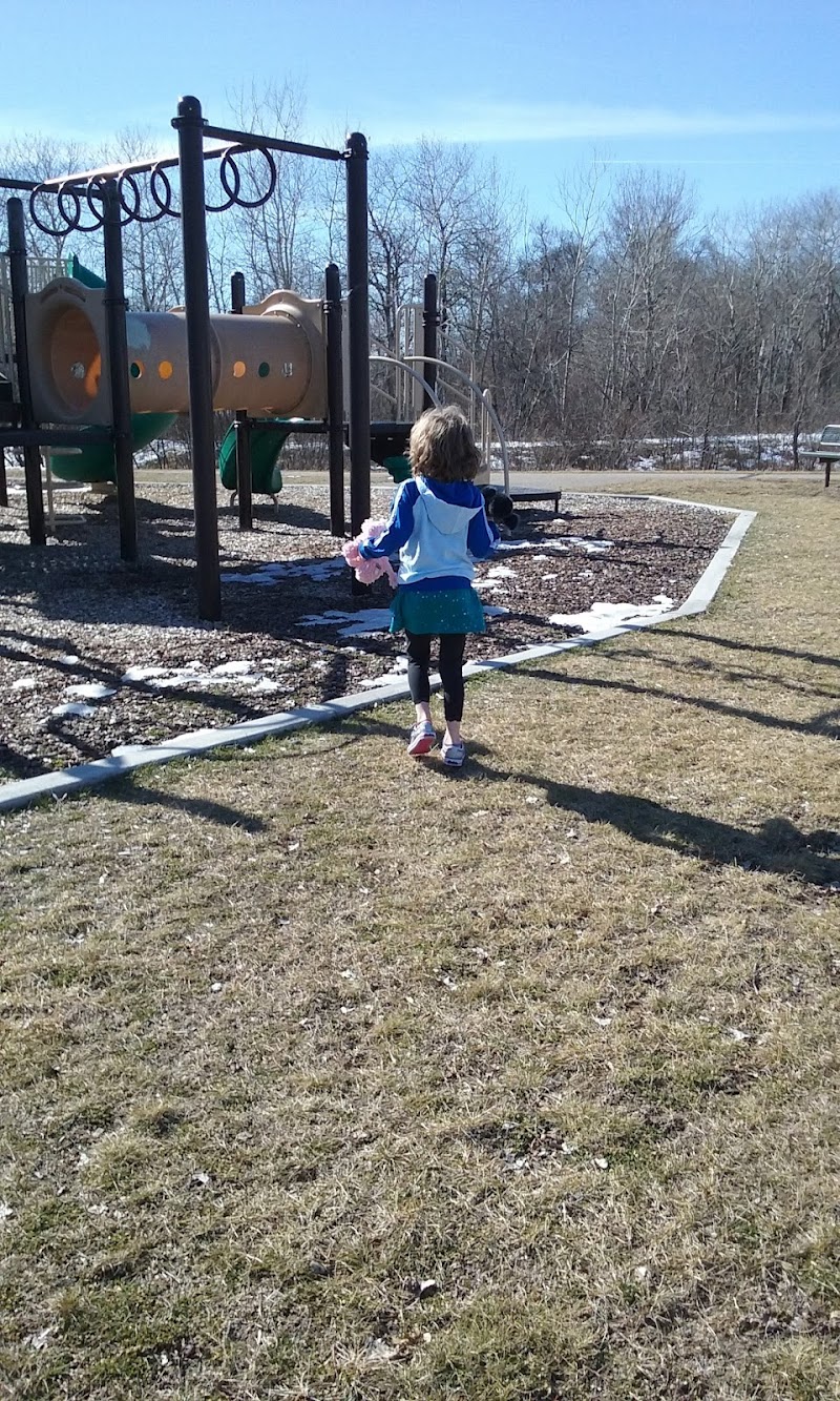 Highland Woods Park - Pickleball in Saint Francis, Minnesota