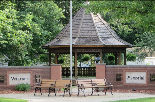 Tuttle Park; Veterans Memorial