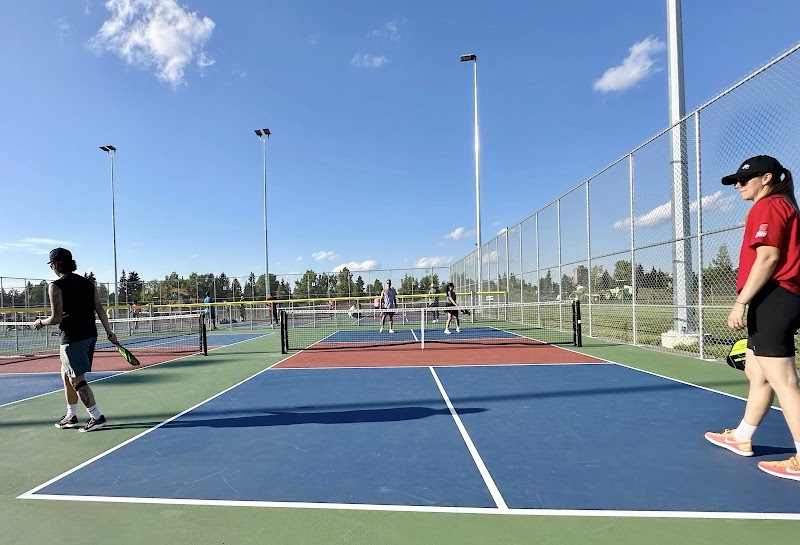 Confederation Park Tennis & Pickleball Courts