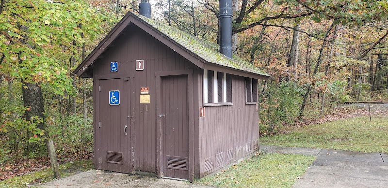 Seneca Shadows Campground - Pickleball in Seneca Rocks, West Virginia