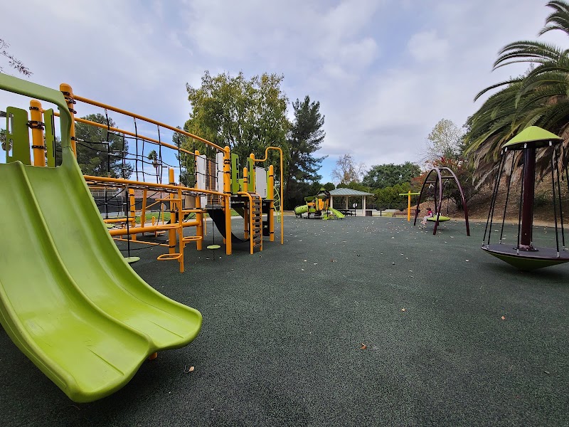 Ladera Serra Park - Pickleball in San Dimas, California