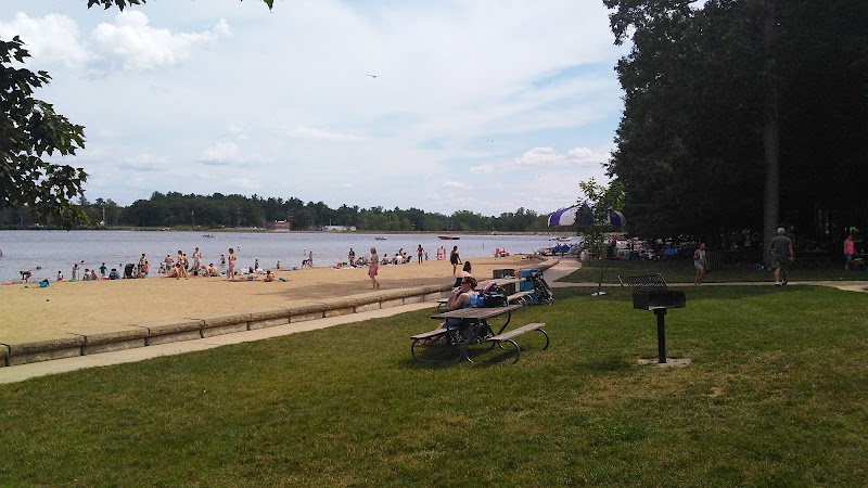Sanford Lake Park