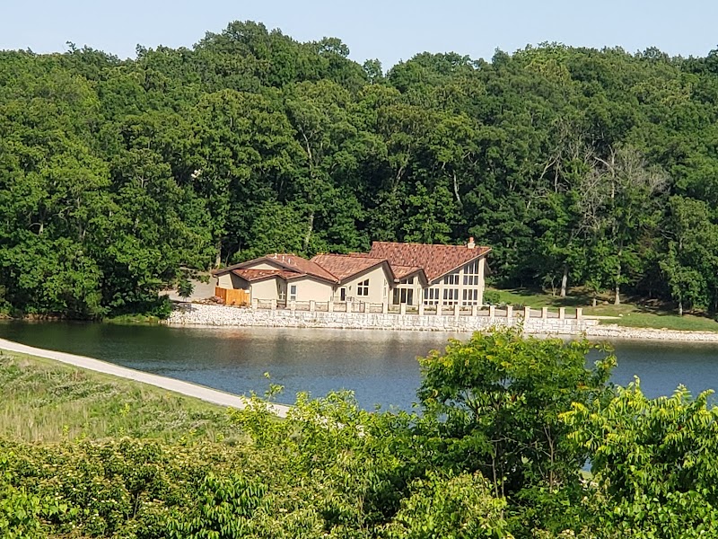 Landhaus - The Park at New Melle Lakes