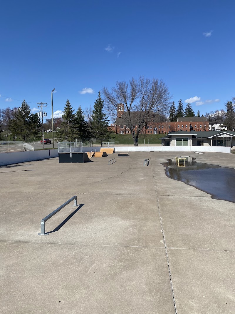 Leonard Wojtowicz Skating Park - Pickleball in Scandia, Minnesota
