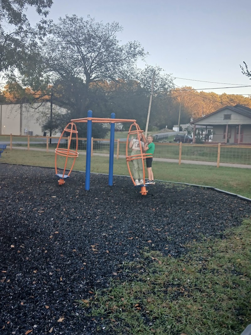 Hoyt Berry Municipal Park - Pickleball in Charleston, Tennessee