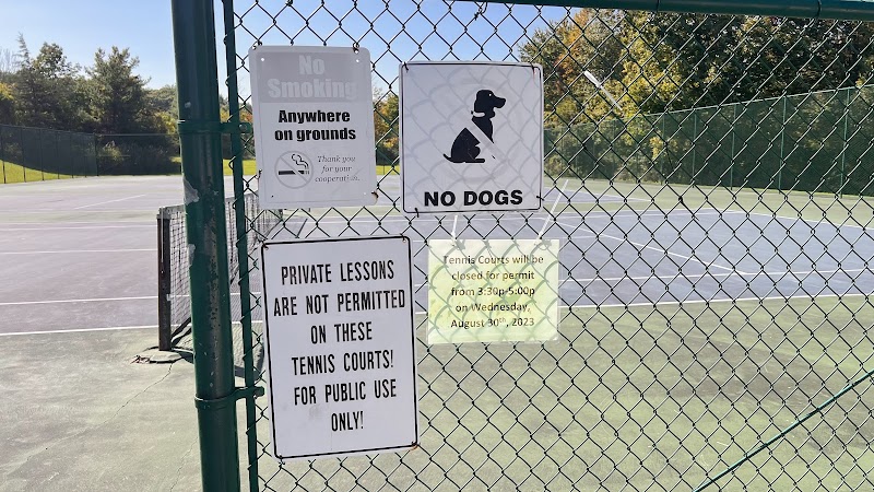 Maple hill park-tennis courts
