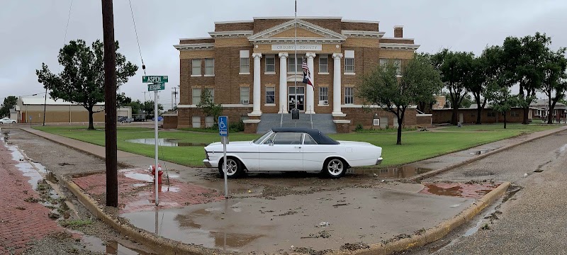 Crosby County Courthouse - Pickleball in Crosbyton, Texas