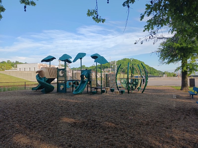 Kiwanis Playground - Pickleball in Hannibal, Missouri