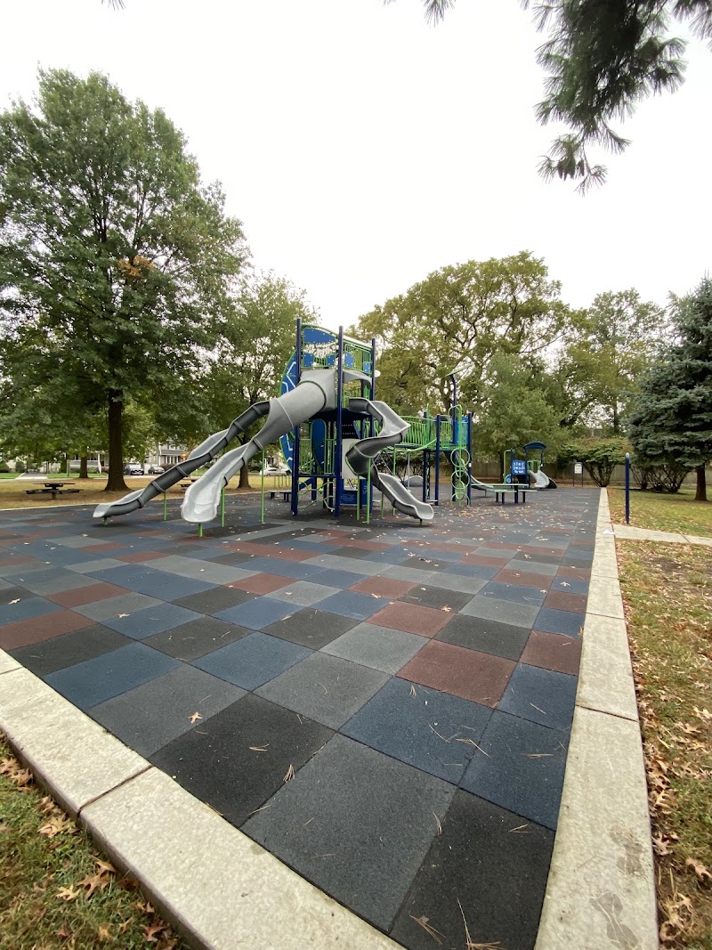 Berzinec Park Tennis Courts