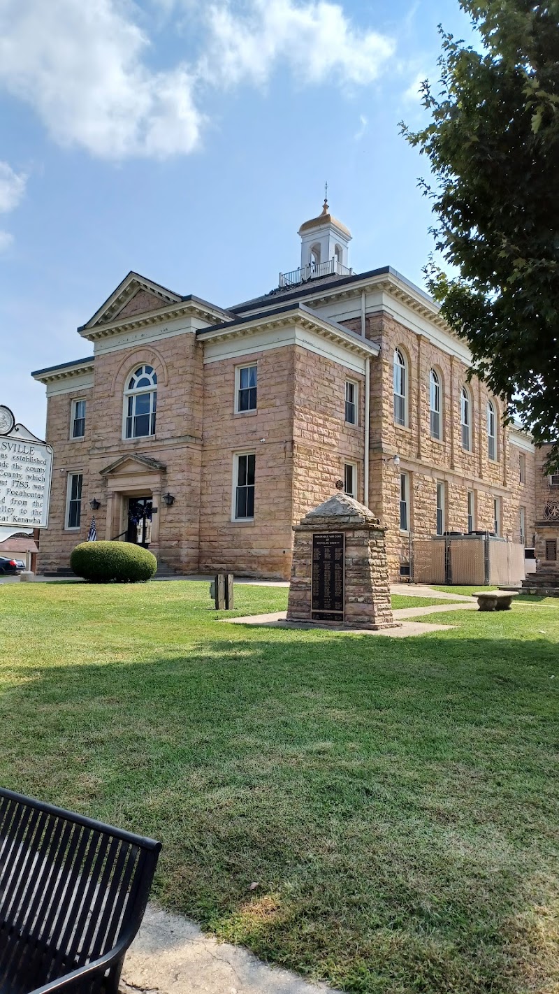 Nicholas County Courthouse