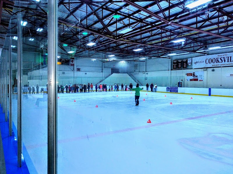 Mississauga Valley Community Centre - Pickleball in Mississauga, Ontario