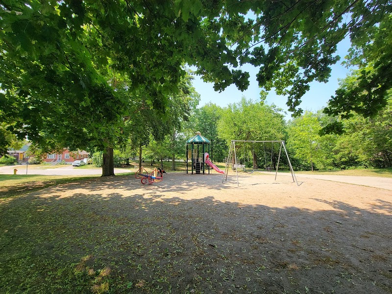Highland Courts Park