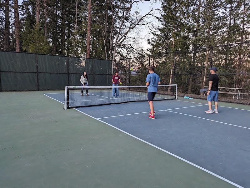 Golden Eagle Pickleball Courts