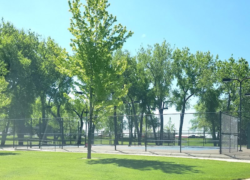 Holliday Park Tennis Courts