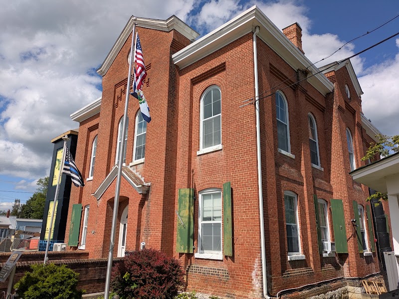 Monroe County Courthouse - Pickleball in Union, West Virginia