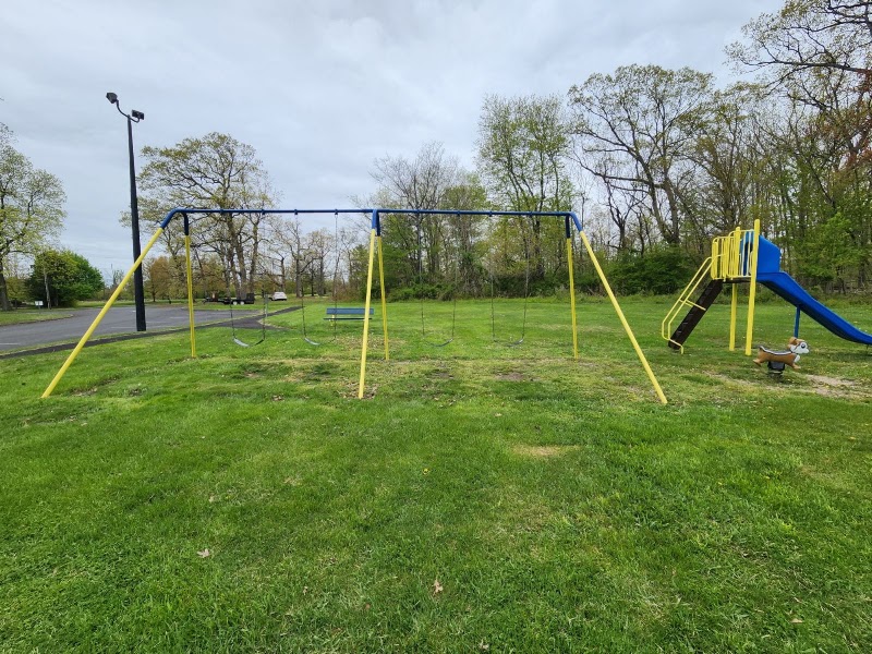 Holiday House Playground & Basketball Court