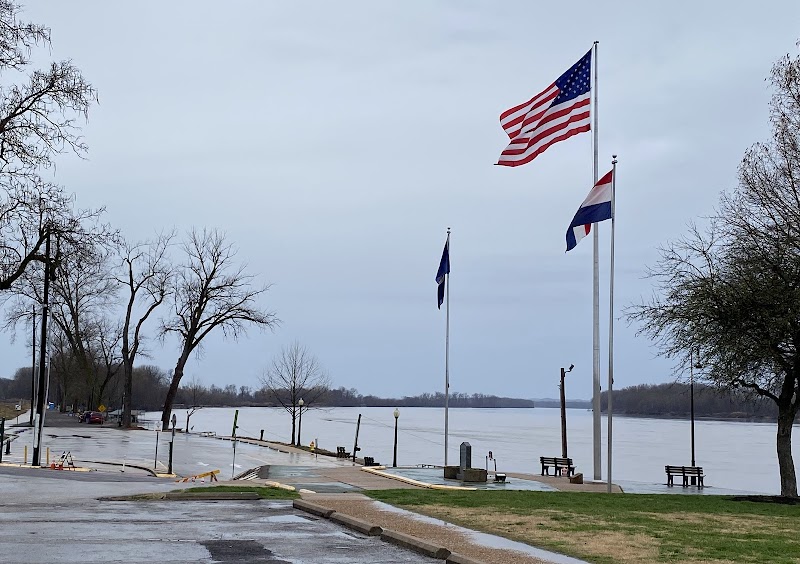 James W. Rennick Riverfront Park