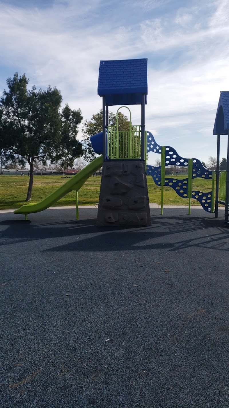 Highland Community Park - Pickleball in Highland, California
