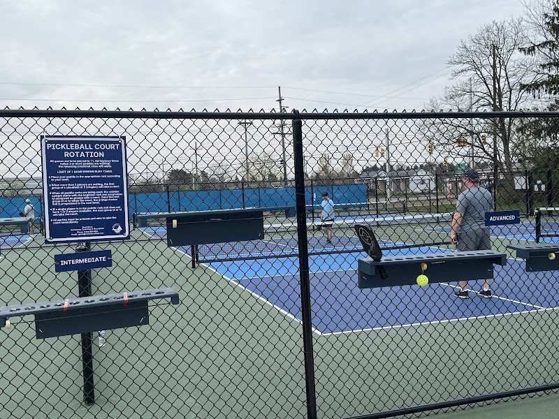 Richardson Center pickle ball courts