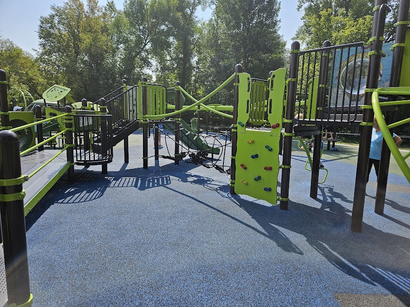 Lion's Park