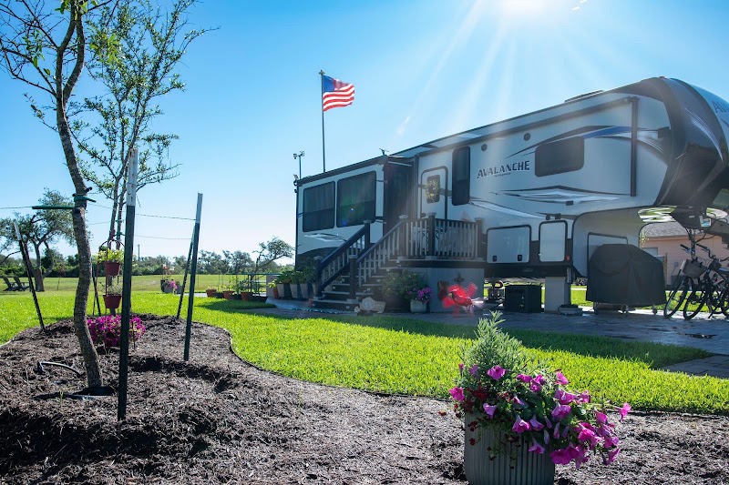Southern Oaks RV Resort - RV Park & Campground - Pickleball in Aransas Pass, Texas