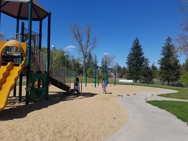 Haggin Oaks Park