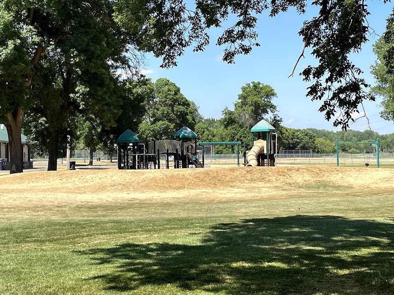 West Palmer Park - Pickleball in Brooklyn Park, Minnesota