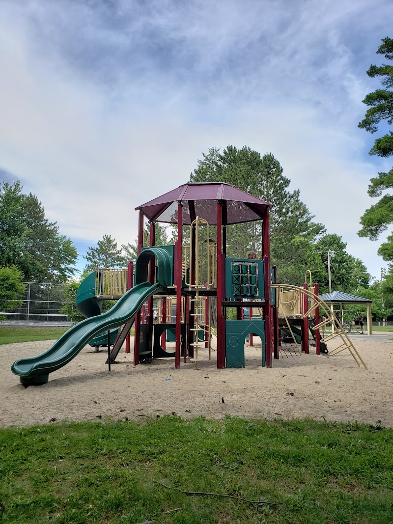 Navan Centennial Park - Pickleball in Navan, Ontario