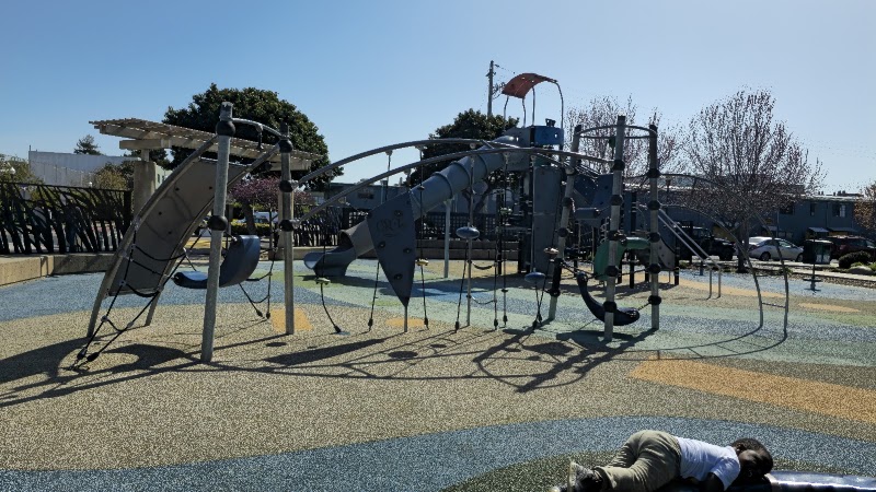 Doyle Hollis Park - Pickleball in Emeryville, California