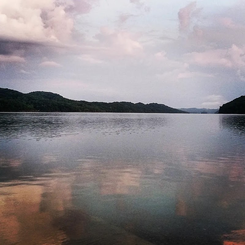 Dale Hollow Lake Welcome Center - Pickleball in Byrdstown, Tennessee