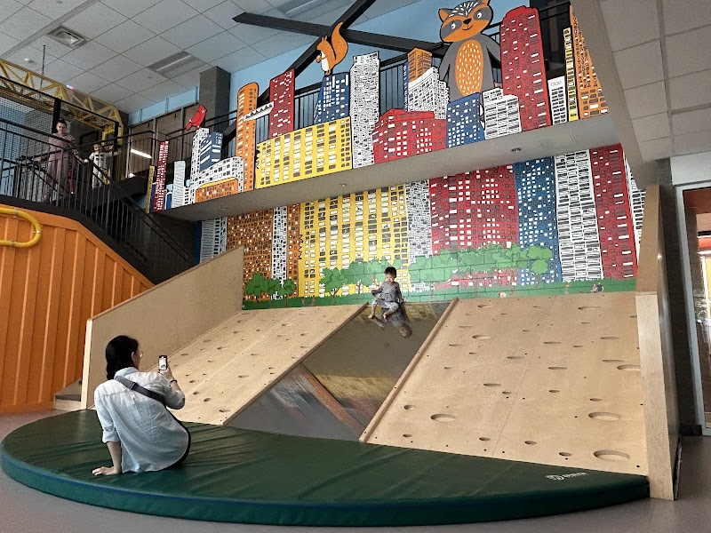 Canoe Landing Community Recreation Centre