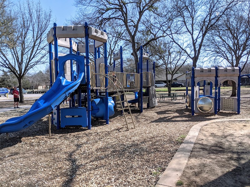 Avondale Park - Pickleball in Rule, Texas