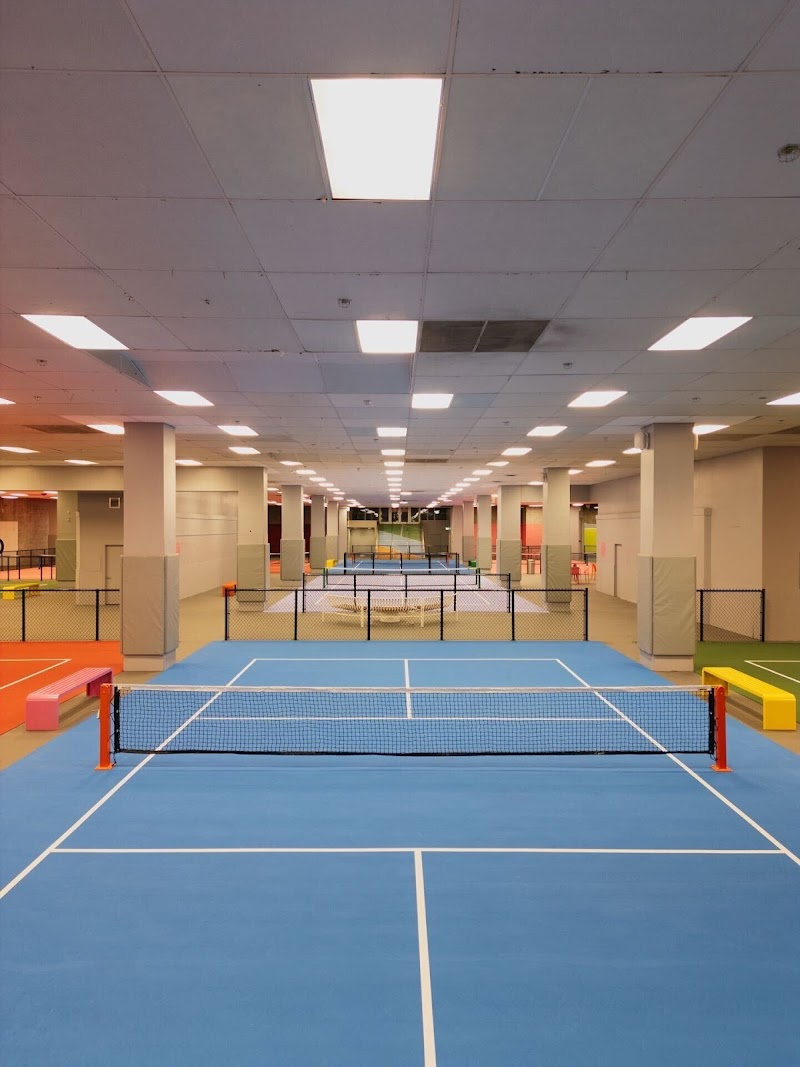 Fairgrounds Public Racket Club - Capilano