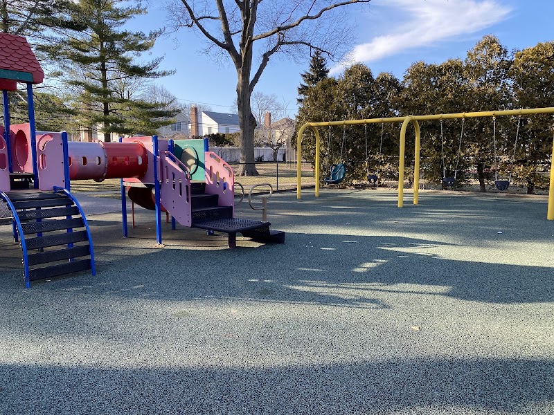Hemlock Playground (Garden City)