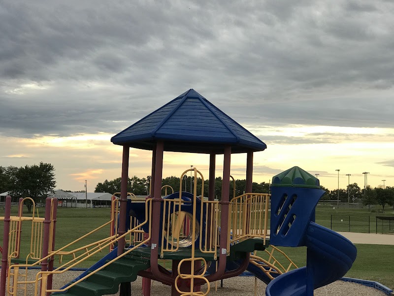 North Park - Pickleball in Harrisonville, Missouri