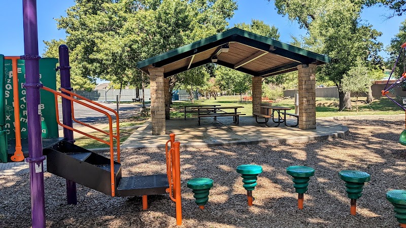Heritage Park Playground - Pickleball in Grapevine, Texas