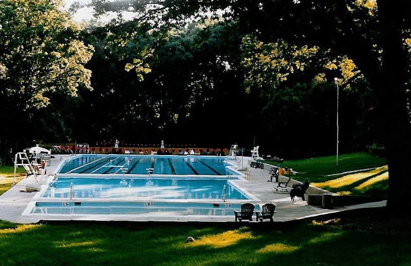 Fry's Spring Beach Club - Pickleball in Charlottesville, Virginia