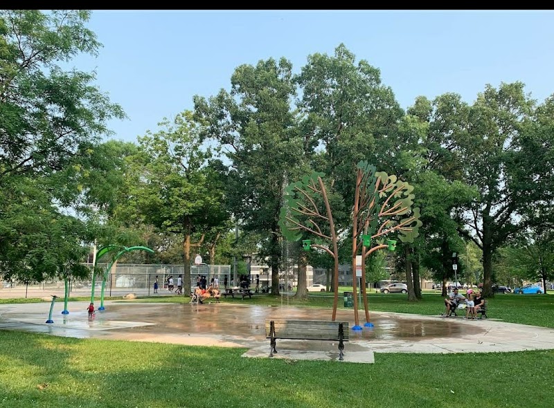 Earnscliffe Park
