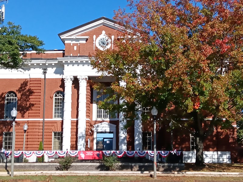 Talladega County Courthouse - Pickleball in Talladega, Alabama