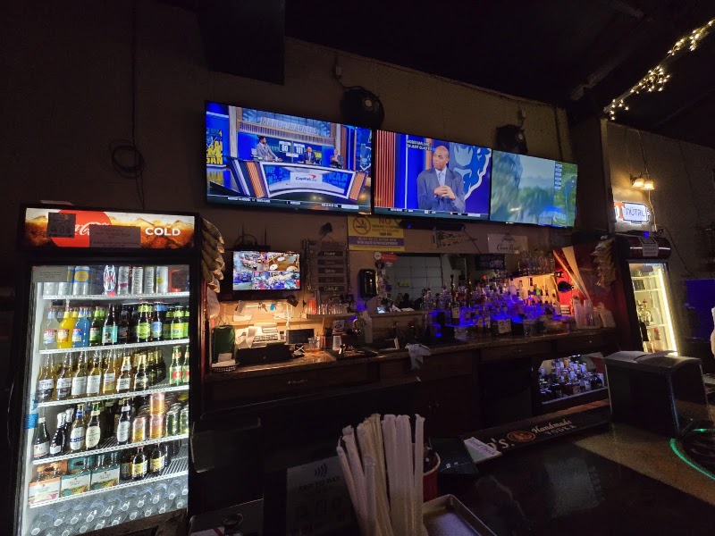 Pickwick Sports Bar & Grill