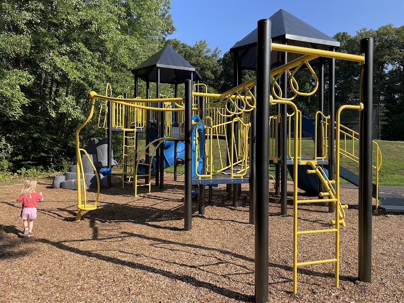 Newington Heights Park - Pickleball in Lorton, Virginia
