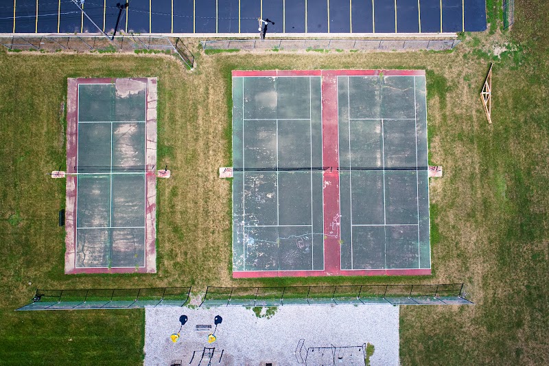 CLEVELAND TENNIS COURTS