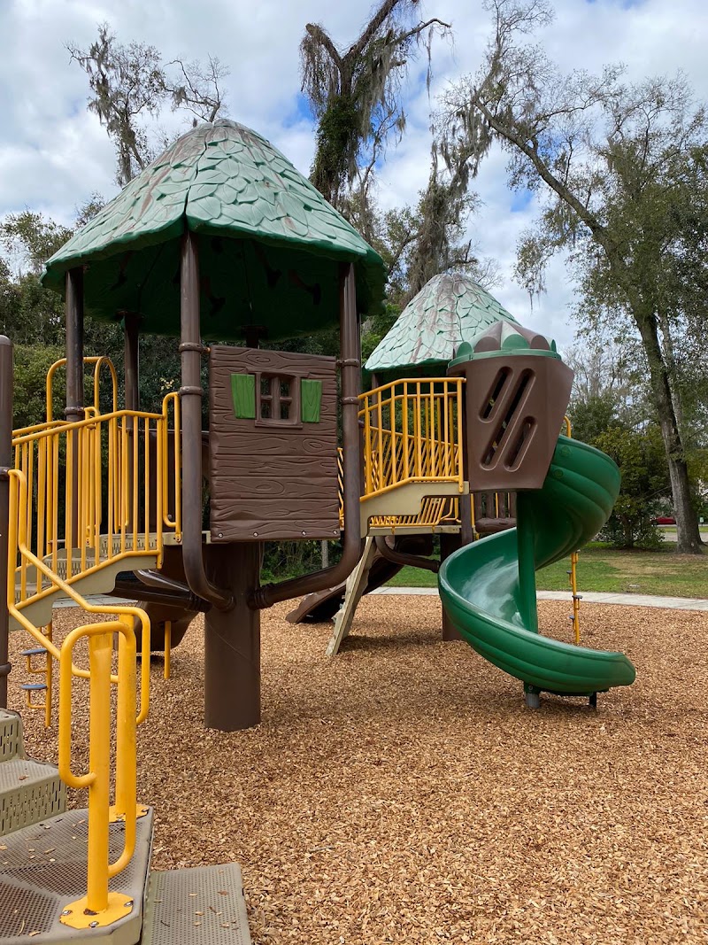Plumosa Oaks Park