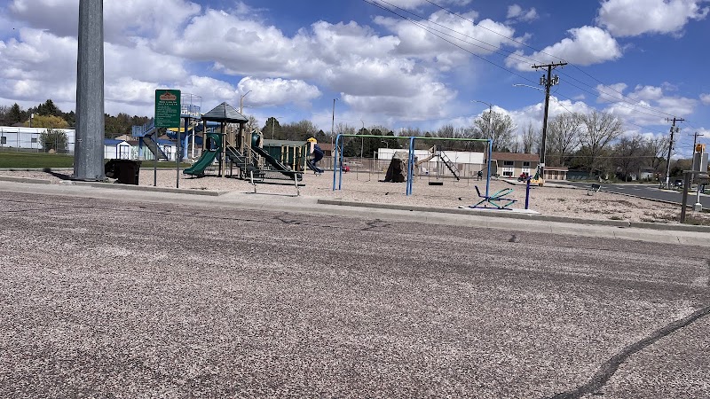 Jirdon Park-volleyball court
