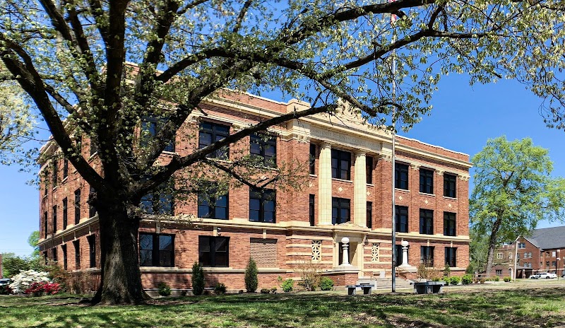 Pemiscot County Courthouse - Pickleball in Caruthersville, Missouri